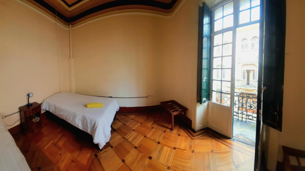 Hostal R10 Bogotá Eksteriør bilde